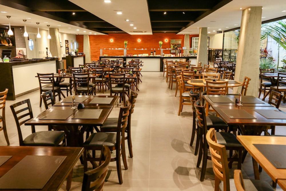 Hotel Emacite Flex مافرا المظهر الخارجي الصورة