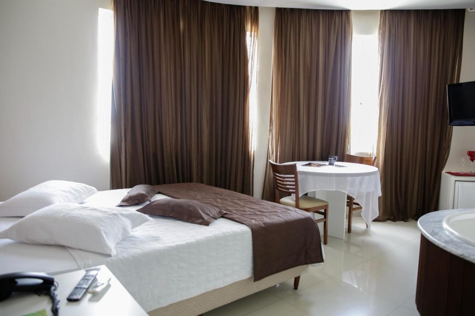 Hotel Emacite Flex مافرا المظهر الخارجي الصورة