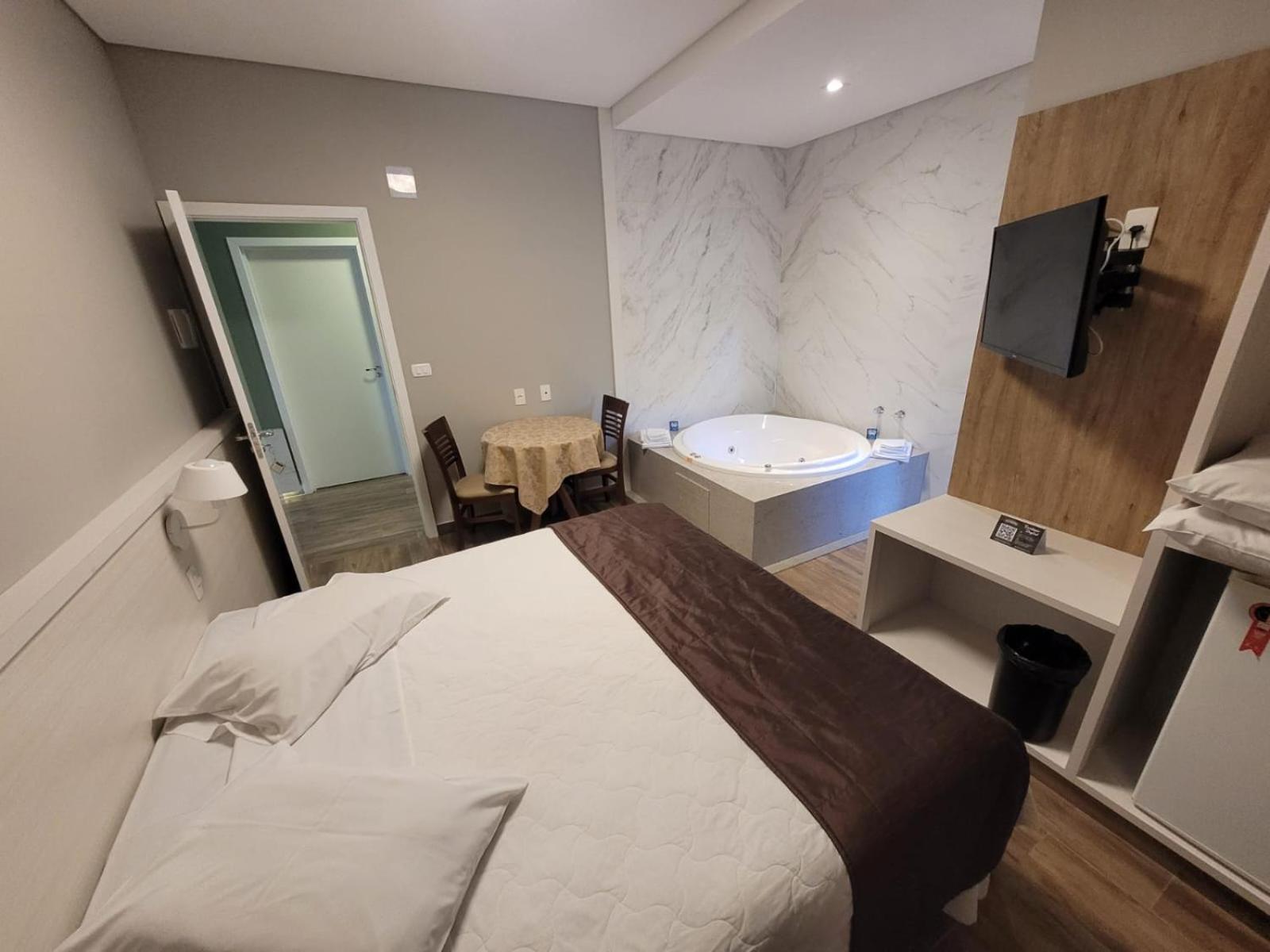 Hotel Emacite Flex مافرا المظهر الخارجي الصورة